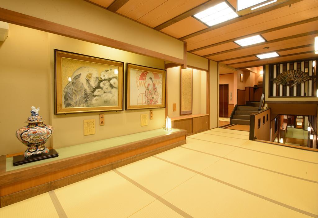 Hotel Naraya Kusatsu  Esterno foto
