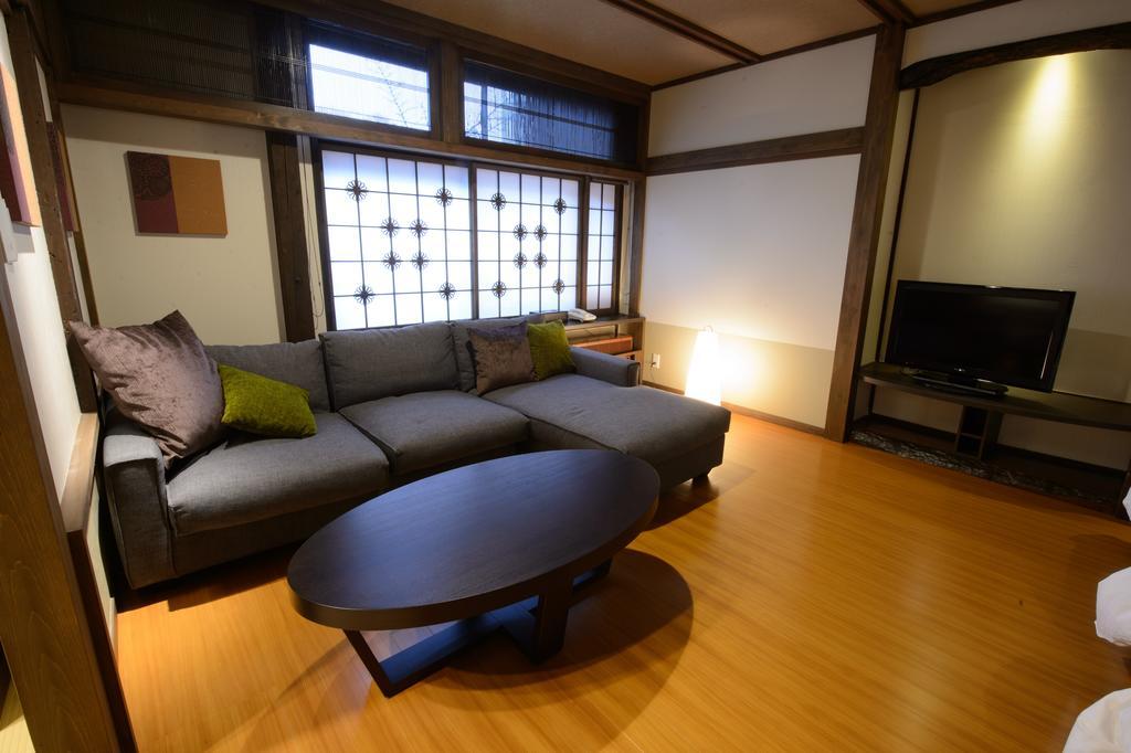 Hotel Naraya Kusatsu  Esterno foto