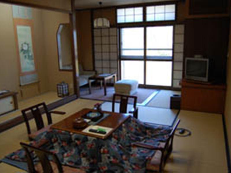 Hotel Naraya Kusatsu  Esterno foto