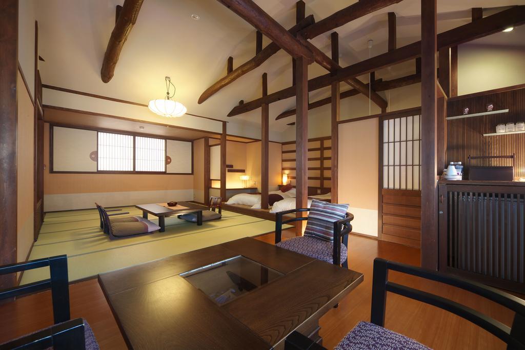 Hotel Naraya Kusatsu  Esterno foto