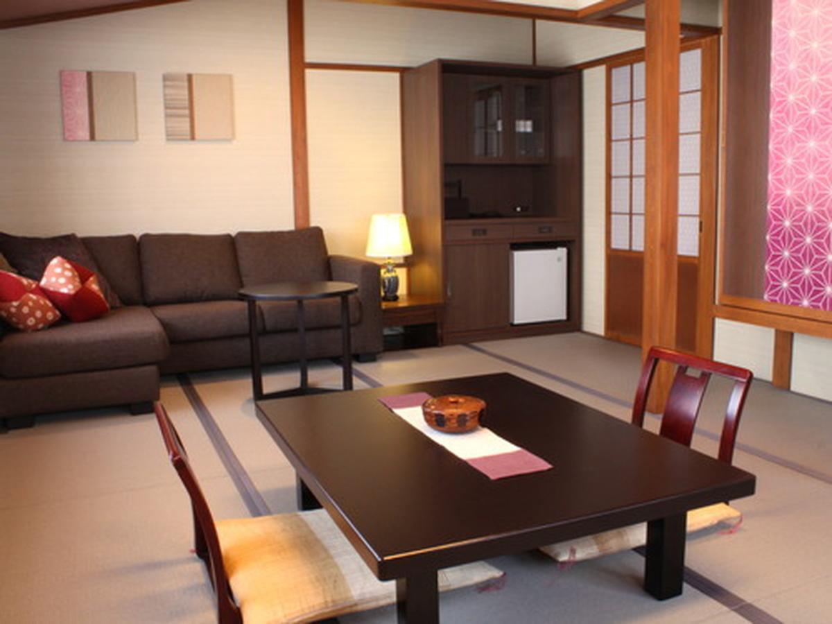 Hotel Naraya Kusatsu  Esterno foto