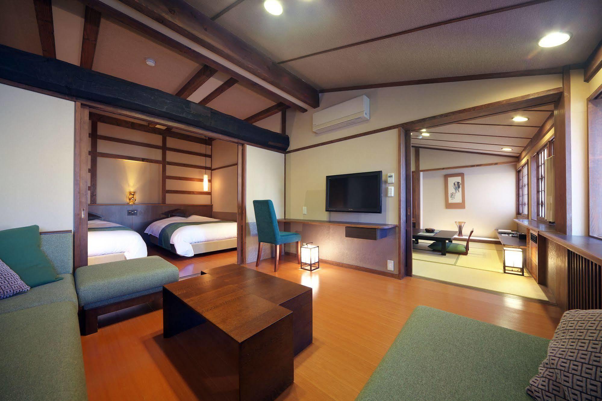 Hotel Naraya Kusatsu  Esterno foto